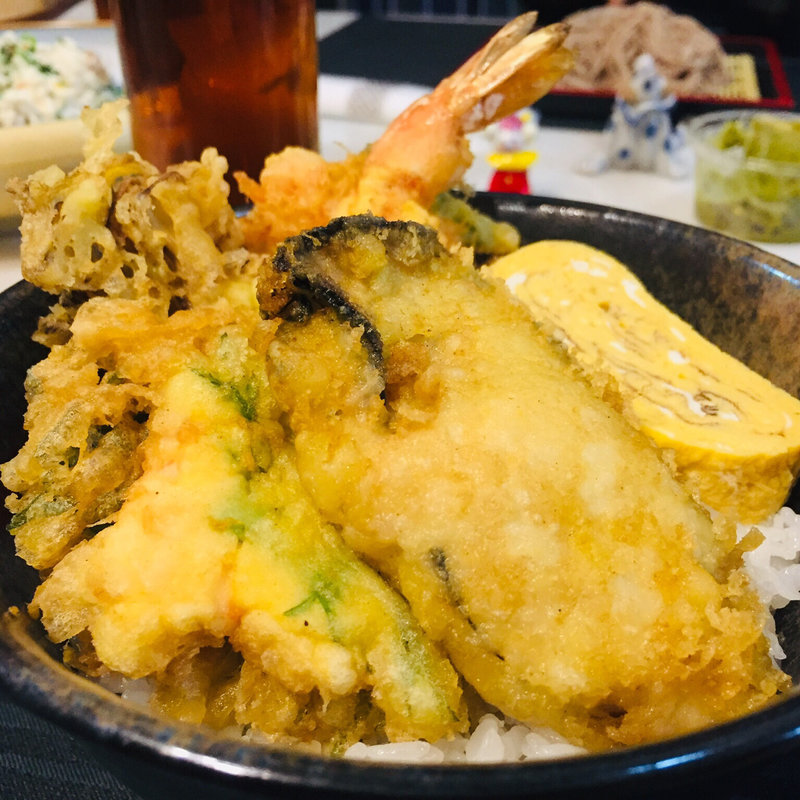 牡蠣天丼(Kitchenピエロ)