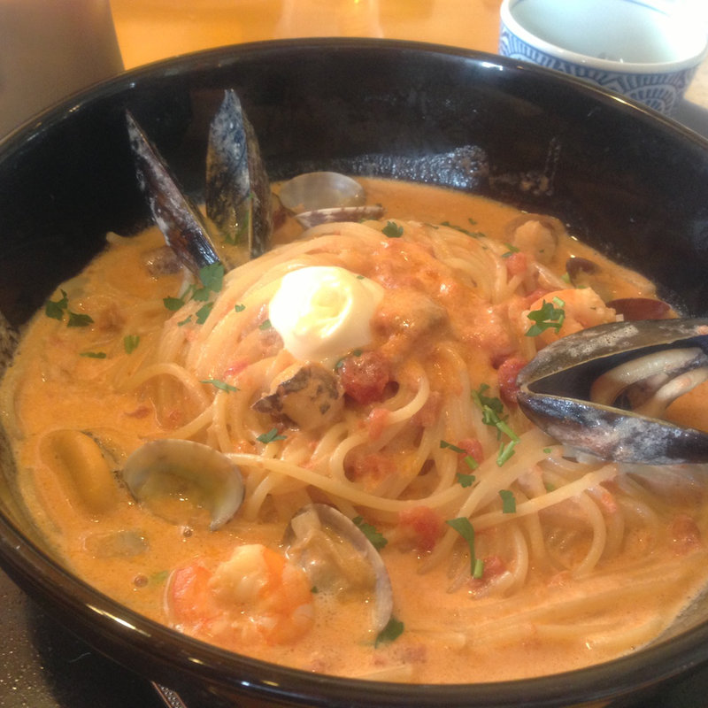 地中海風 カニと海老とあさりのトマトクリームスープ(洋麺屋五右衛門 麻布十番店)