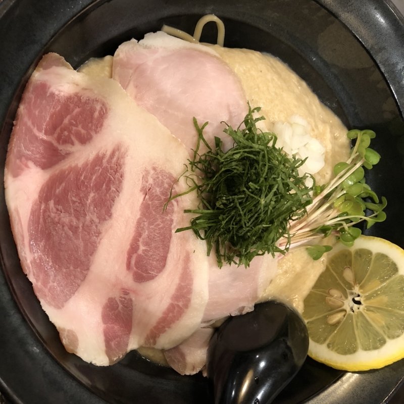 山崎真鯛と羅臼昆布の冷やし白湯そば(丿貫 （ヘチカン）)