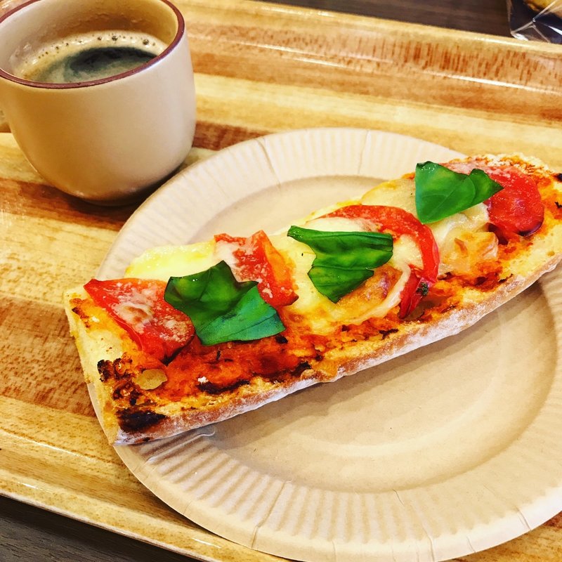 やさしいバゲット モッツァレラトマト(メゾン・イチ 経堂店)