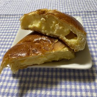 クリームパン(bakery labo Quadrophenia)