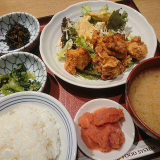 唐揚げランチ(鳥料理 藤よし 中之島フェスティバルプラザ店)