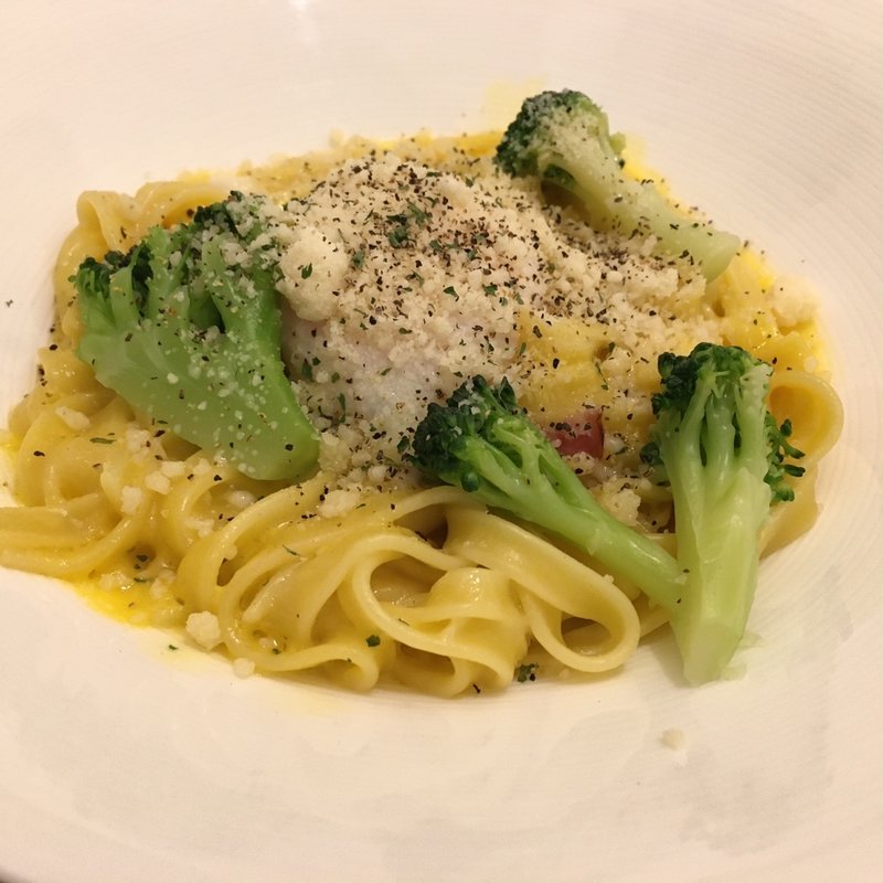 温玉カルボナーラ(オアシスカフェ　亀有店)