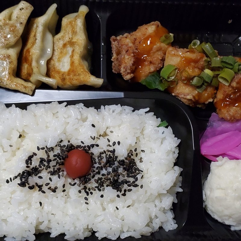 唐揚げ弁当(ひらたつ食堂)