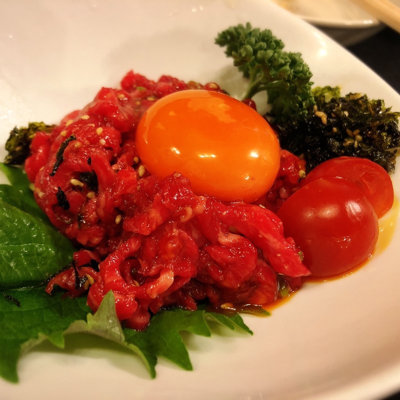 和牛ユッケ(やきにくキッチンぱくぱく)