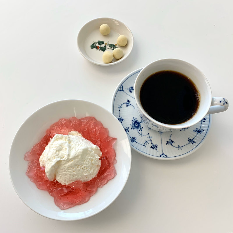 さっぽろ植物園（春）(六花亭 札幌本店)