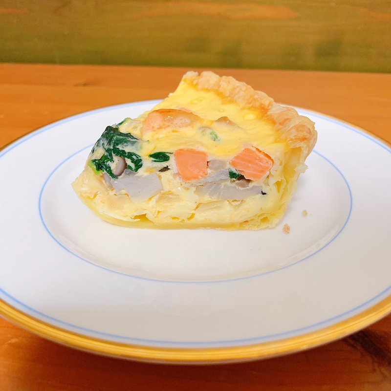 サーモンのキッシュ(びぃぼ )