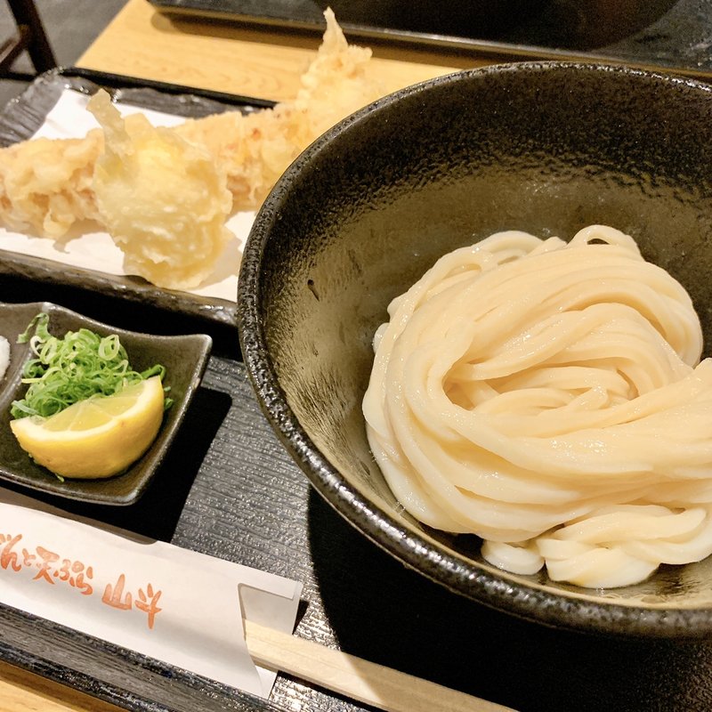とりちくたま天うどん(生醤油うどん)(うどんと天ぷら 山斗)