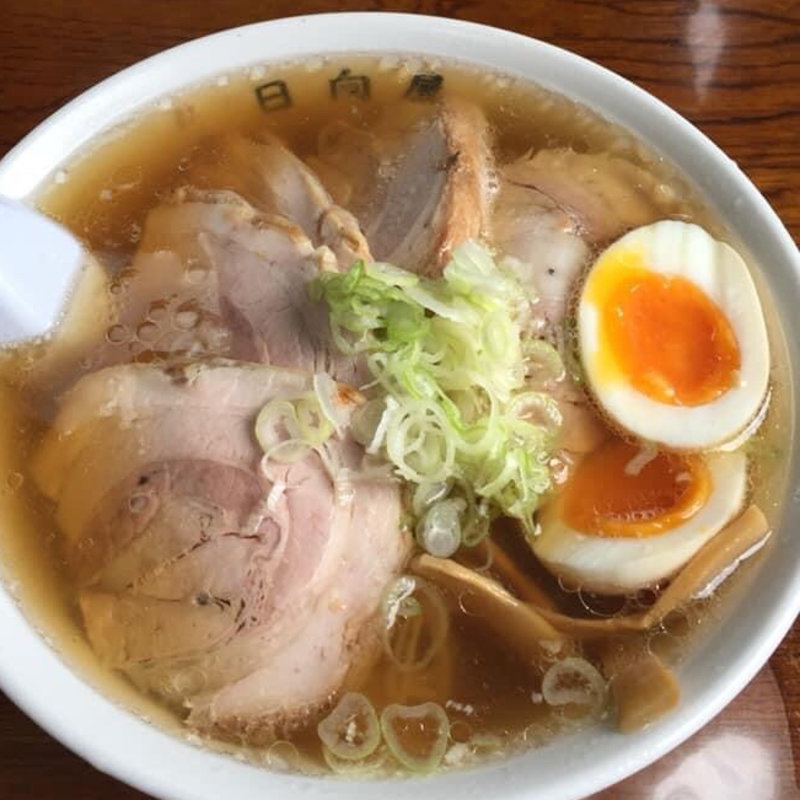 チャーシュー麺 煮卵(青竹手打ラーメン日向屋 )
