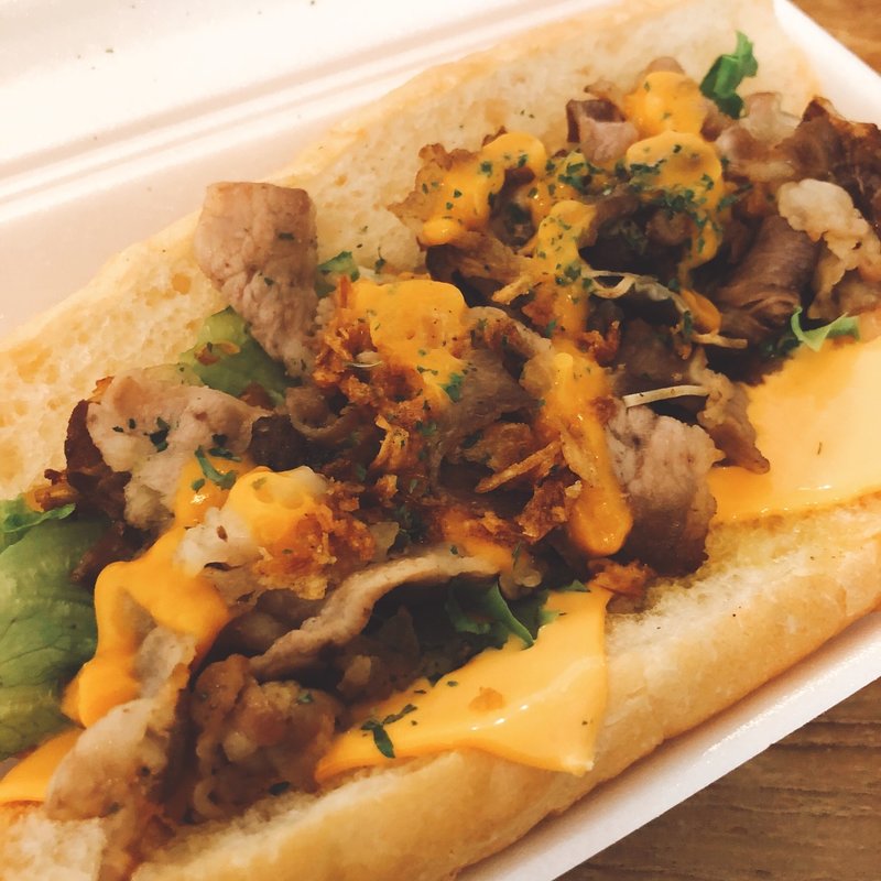 フィリーチーズステーキのサンドイッチ(後藤醸造)