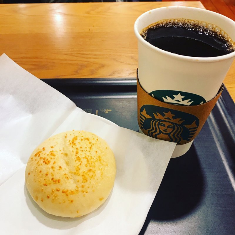 もちもちチーズブレッド(スターバックスコーヒー エキア北千住店)