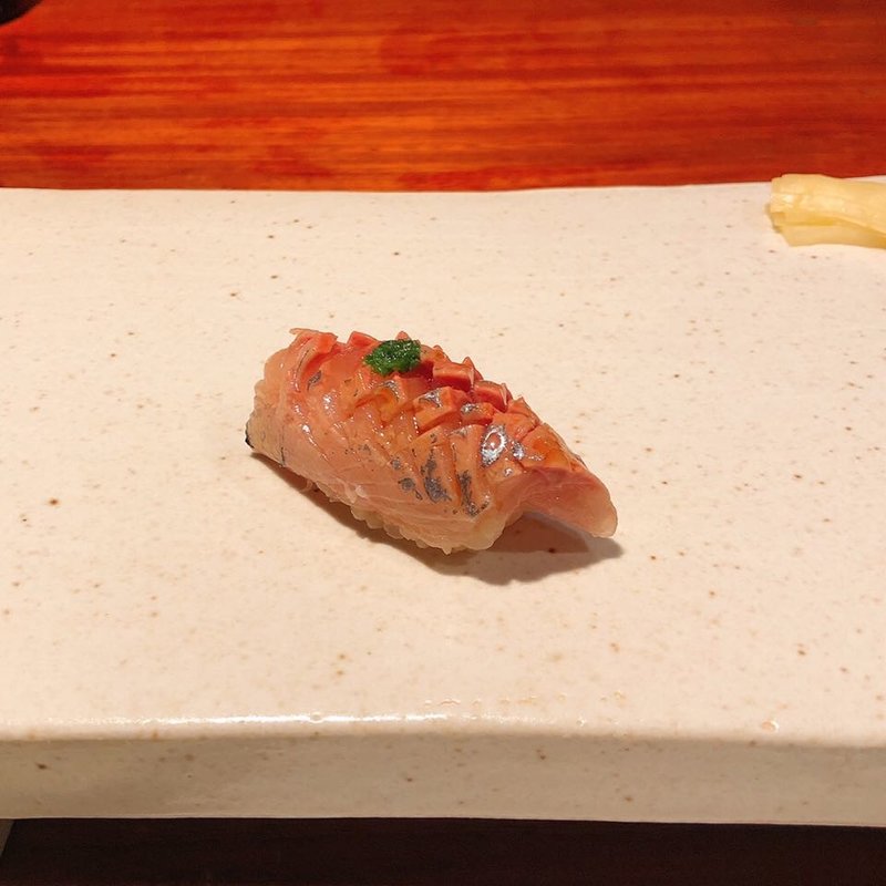 鯵の握り(西麻布 かみくら)