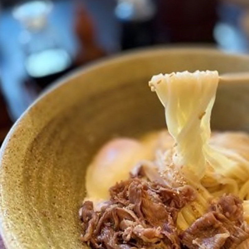 肉温玉ぶっかけ(踊るうどん 滝井本店)