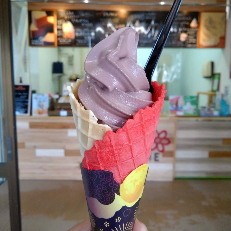 北海道あずきソフト(ハナマルシェ 道の駅にしめ店 )