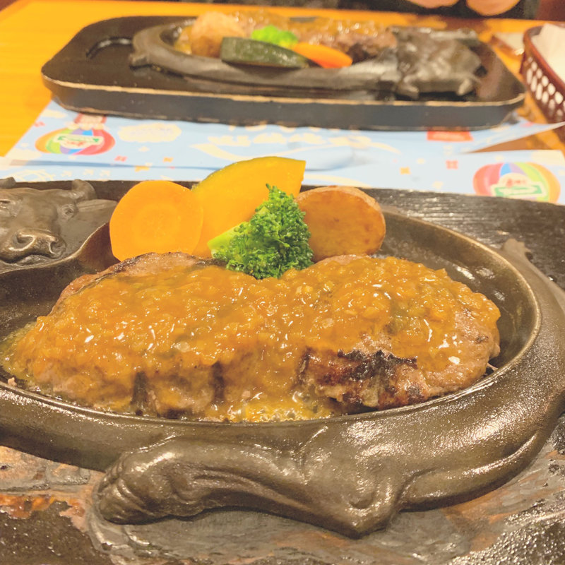 おにぎりハンバーグ(炭焼きレストランさわやか)