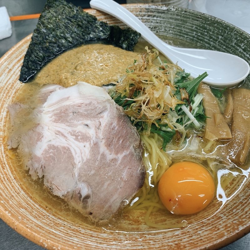 渡り蟹の塩ラーメン、ムールソース、生卵(覆麺 智 （ふくめん とも【旧店名】覆麺）)