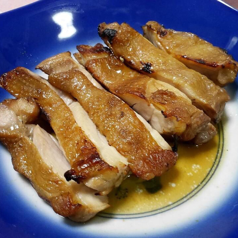 宮崎鶏のモモ肉(上を向いて)