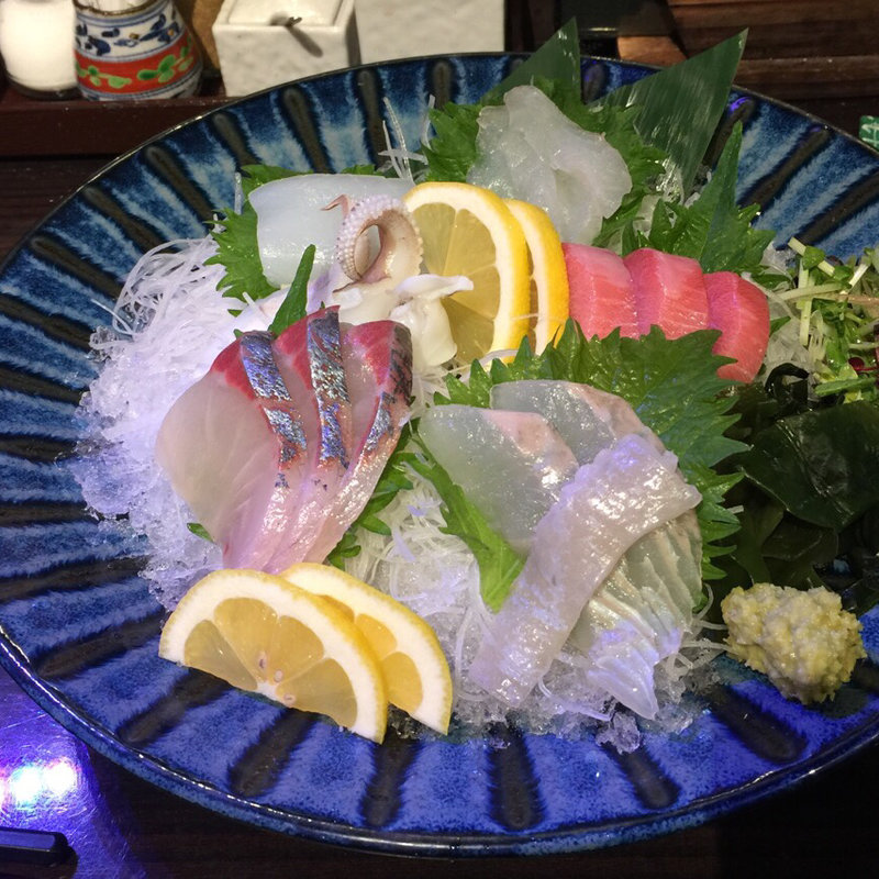 刺身盛り合わせ(やすはな)