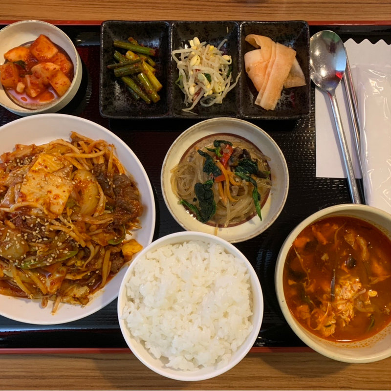 プヨ定食(扶餘(プヨ) 電力ビル店)