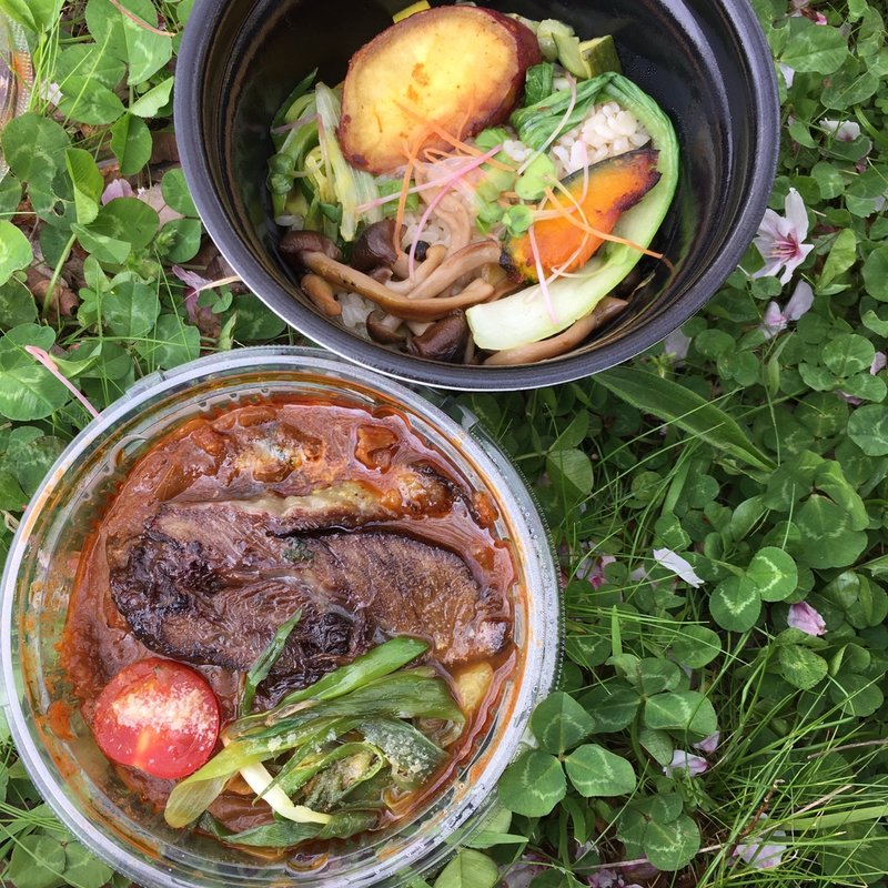 クミントマトベジカレー牛ホホのせ(スパイス料理イデマツ)