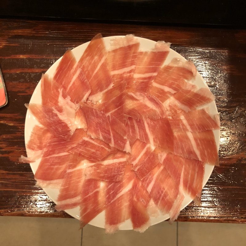 ハモンセラーノ大(AUPA (アウパ))