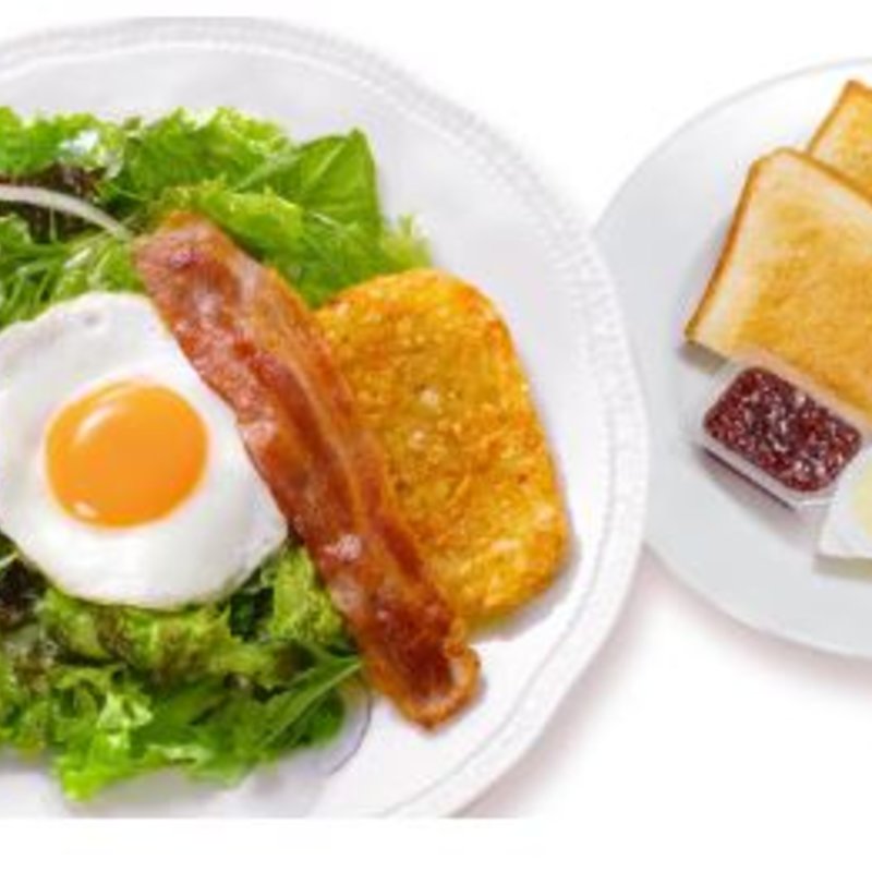 ベーコンエッグサラダ モーニング(ロイヤルホスト西灘店)