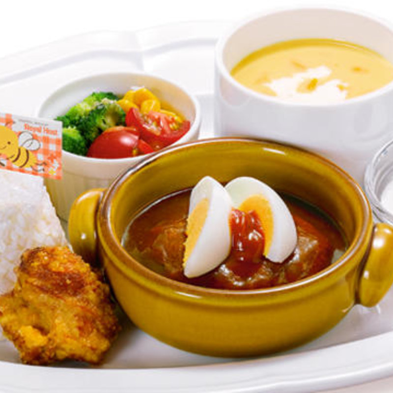 おこさま煮込みハンバーグプレート ごはん（ふりかけつき）またはパン(ロイヤルホスト西灘店)