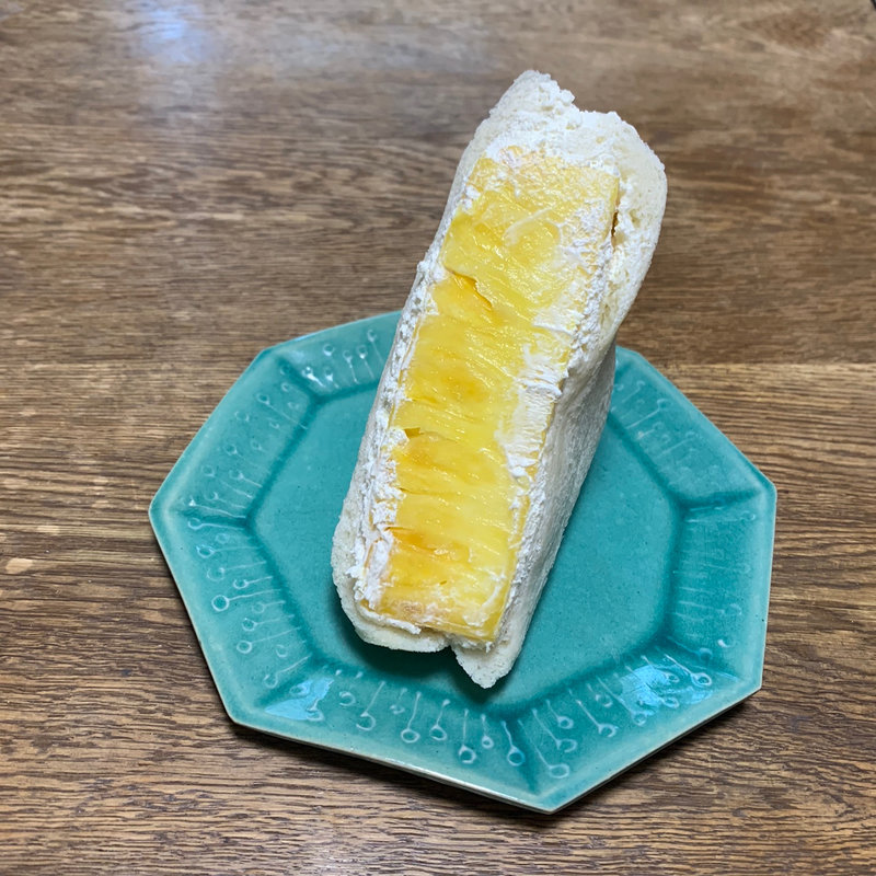 フルーツサンド　パイナップル(ダイワ　中目黒)