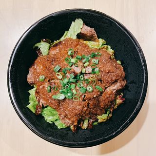 牛ハラミステーキ丼(るみなすキッチン)