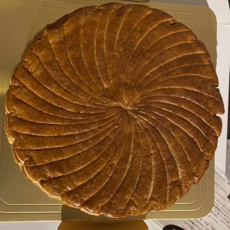 ガレット デ ロワ(Lateler de Joel robuchon)