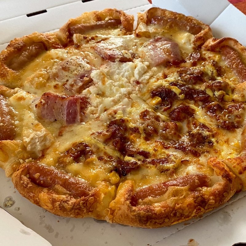 7種チーズと厚切りイベリコ＆炭火焼テリマヨチキン(ピザハット 船橋店)