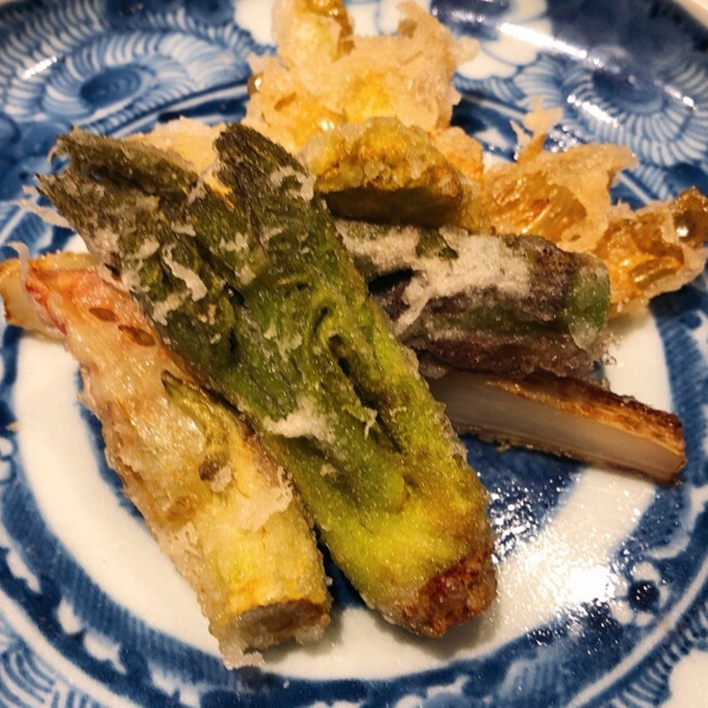 山菜の天ぷら(あき山)