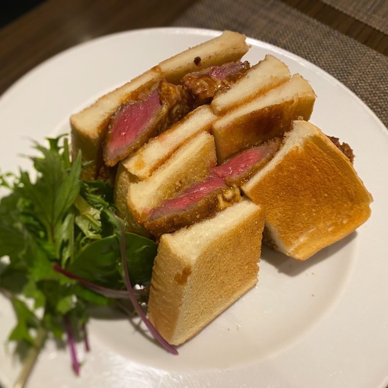 ビフカツサンド(キャトルラパン （quatre lapin）)