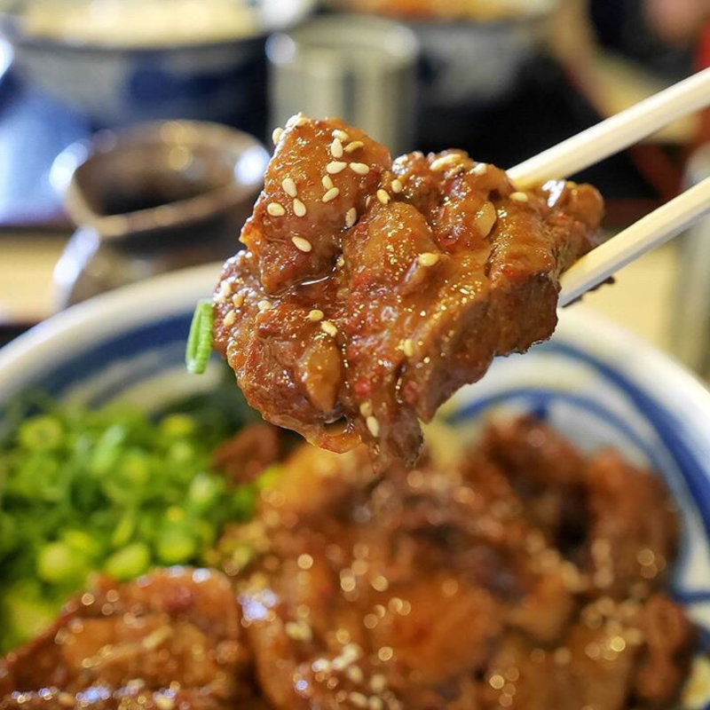 和牛すじぶっかけうどん(手しごと讃岐うどん 讃々 （さんさん）)