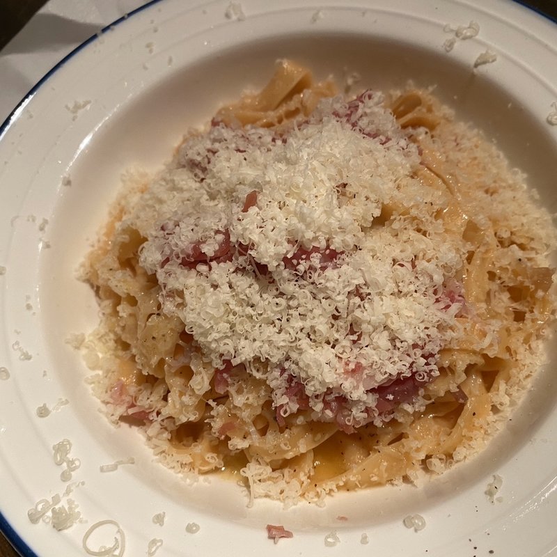 生ハムとパルミジャーノチーズ(イタリア料理 CIBI)