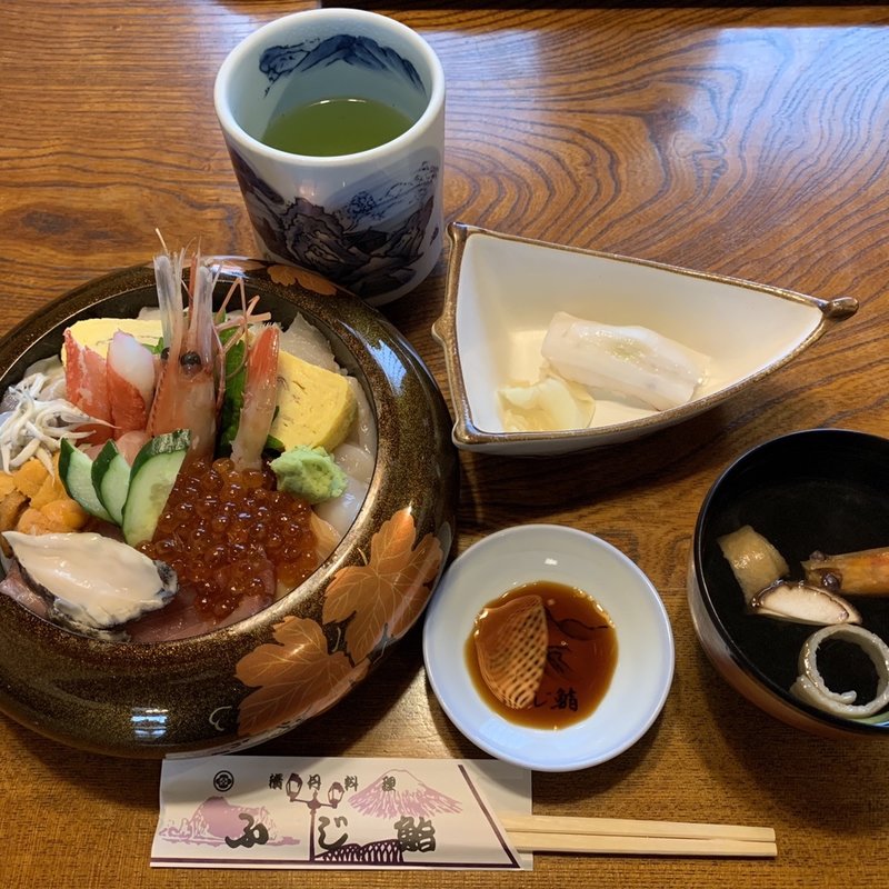 旬ちらし(ふじ鮨 積丹本店)