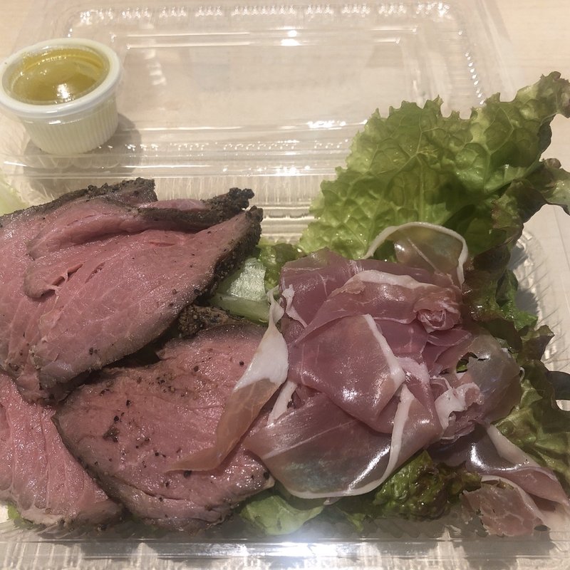 ローストビーフと生ハムサラダ(レストラン アクールジョア （Restaurant A Coeur Joie）)