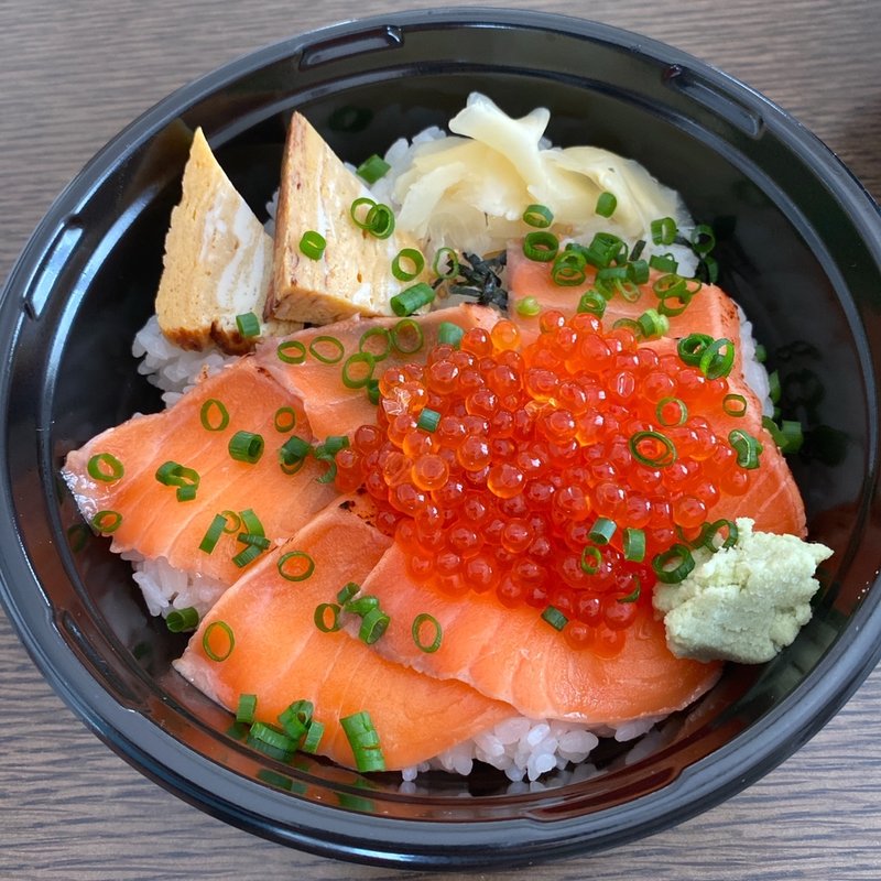 寿司屋の親子丼(寿司とレストラン大黒)