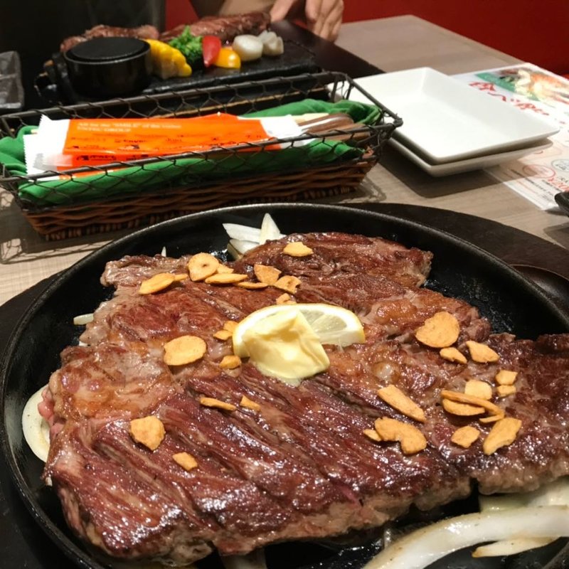 肩ロース1ポンドステーキ(ステーキ×鉄板×ハンバーグ Juju ジュジュ イオンモール四條畷店)