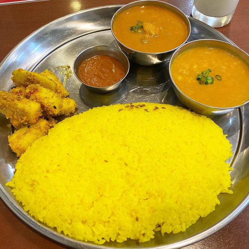 ダルバートセット(アジアンダイニング サムザナ)