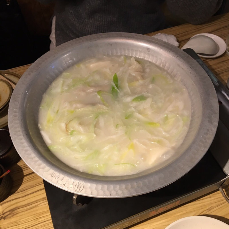 濃厚白濁炊き餃子(新宿 駆け込み餃子)