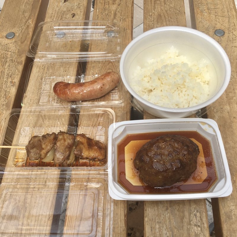 国産牛と豚のハンバーグ 室蘭名物の豚の焼鳥 三河ポークのジャンボソーセージ (マルシェdeダイア)(ビストロ ダイア （BISTRO DIA）)