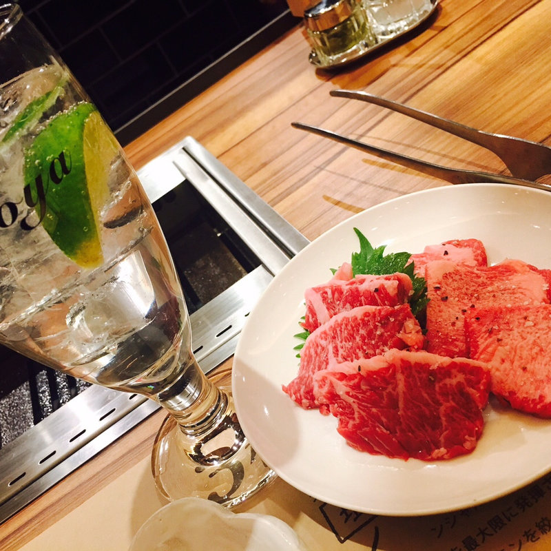 焼肉盛り合わせ(やきにく萬野 ルクア大阪店)