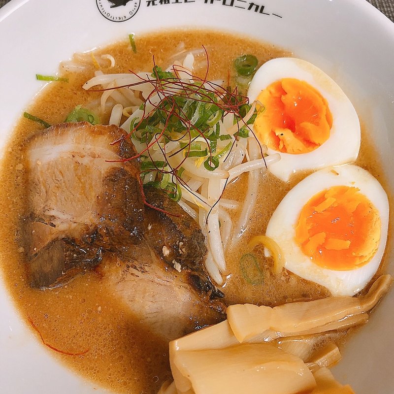 盛り付けてみたよ(YAMACHANの味噌ラーメン)(YAMACHAN)