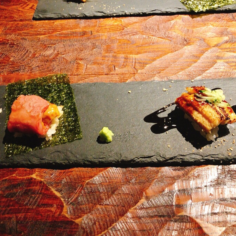 生うにの和牛巻 焼き穴子とクリームチーズの握り(鉄板焼  炭焼  さいとう)