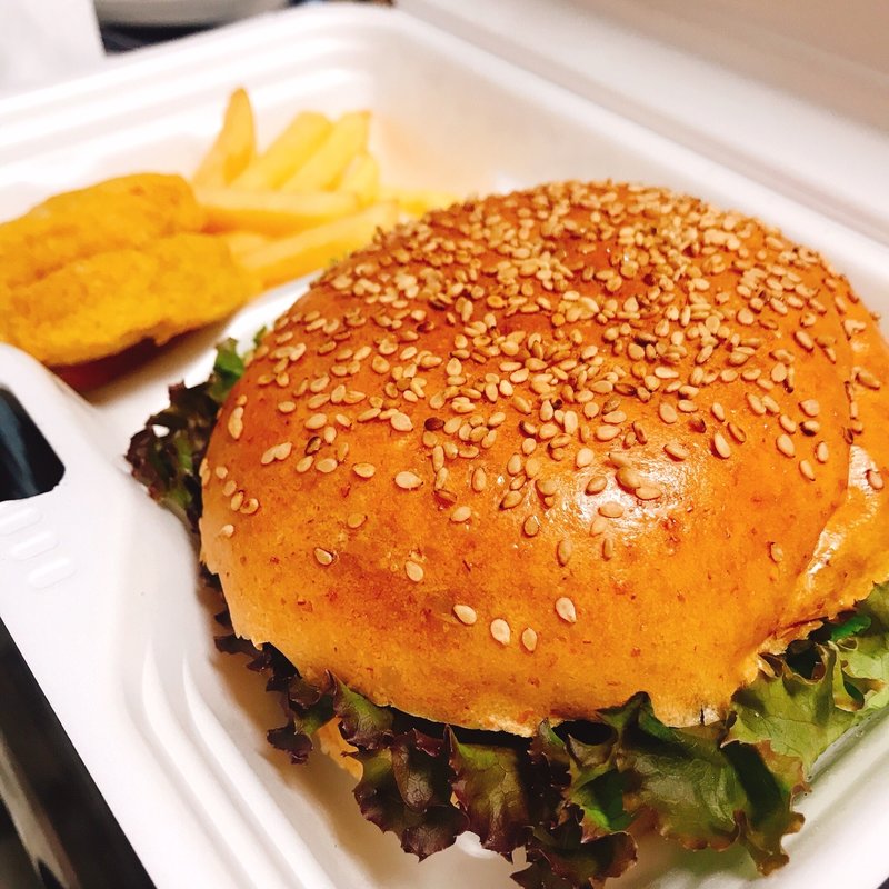 アメリカンチーズバーガー（ポテト・ナゲット付）(カフェ ダイナー ケイ （Cafe Diner Kei）)