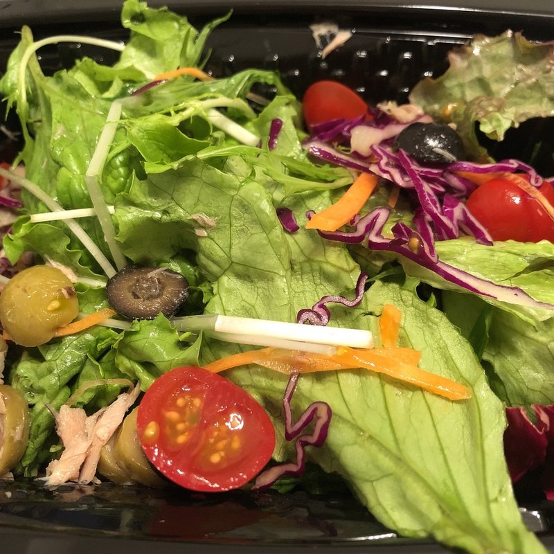 彩り野菜とツナのサラダ(PIZZA SALVATORE CUOMO 四谷店)