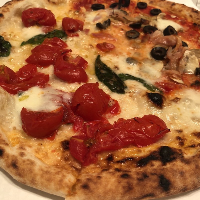 D.O.C & 気まぐれピッツァ half & half(PIZZA SALVATORE CUOMO 四谷店)