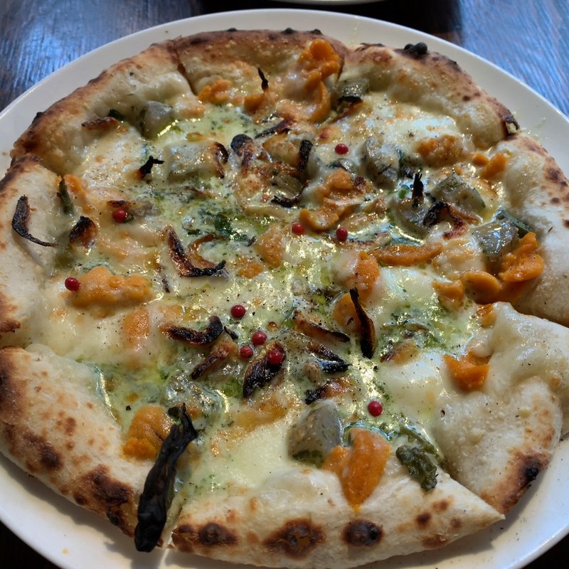 雲丹と桜エビの海pizza(オステリア ジリ)