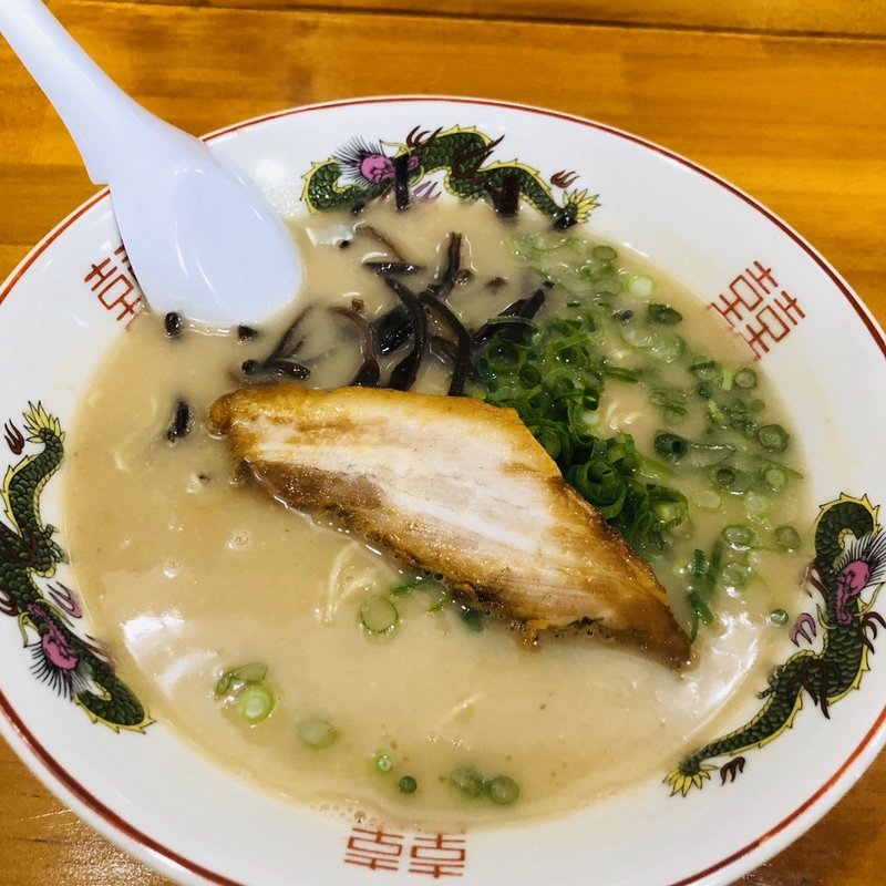 豚骨十割ラーメン(ぎょらん亭 本店)